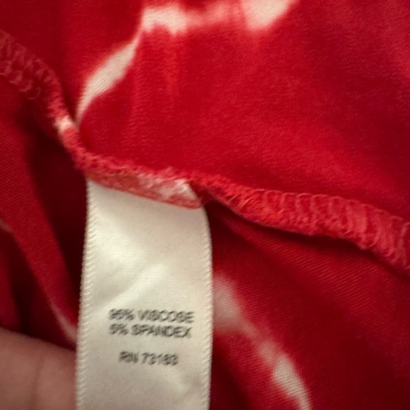 Cable and Gauge Scoop-neck T-shirt strap across back Red/white & blue TIE DYE M - Picture 9 of 10